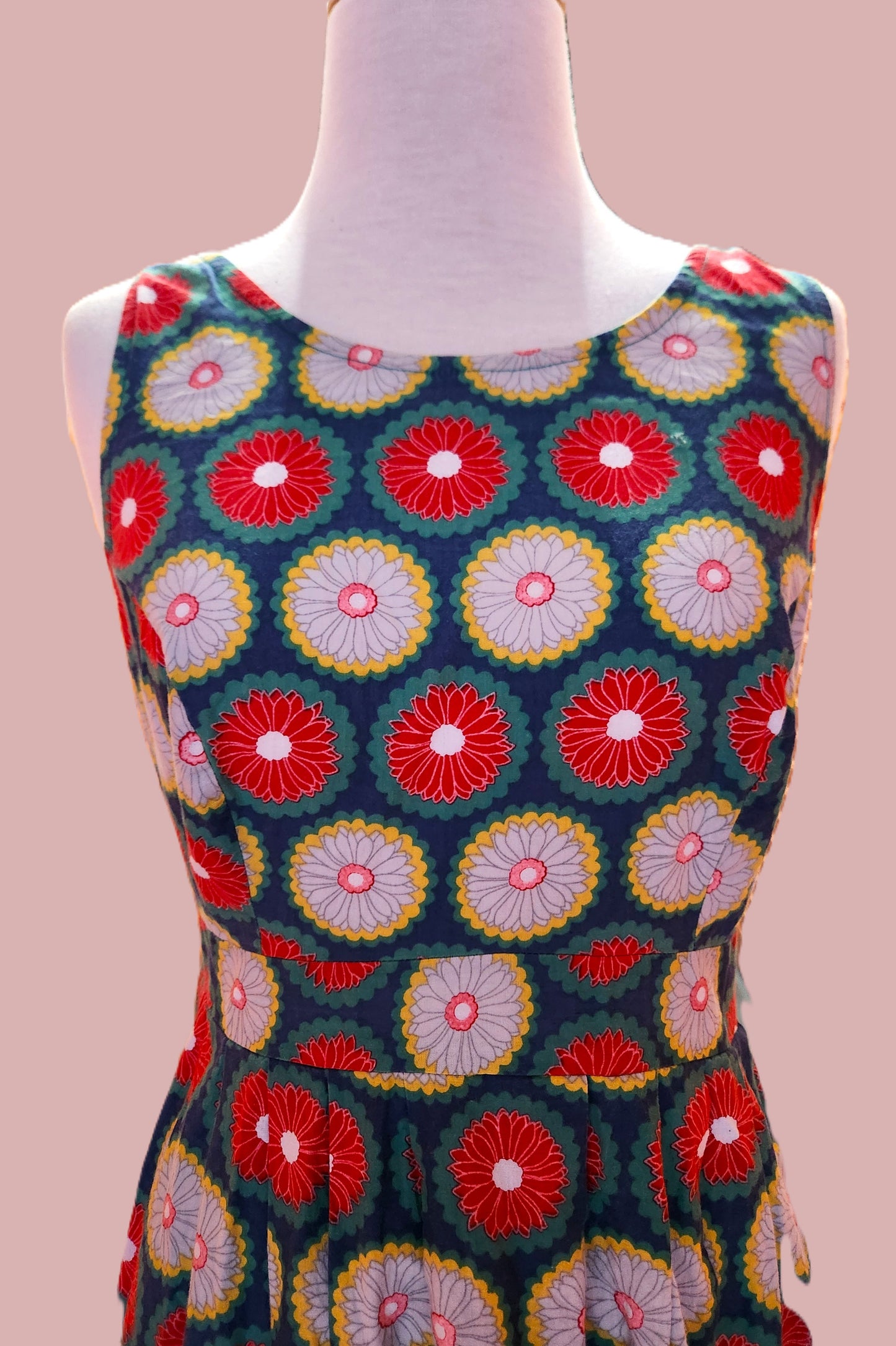 Fifties style Flower  Dress // Pre-loved