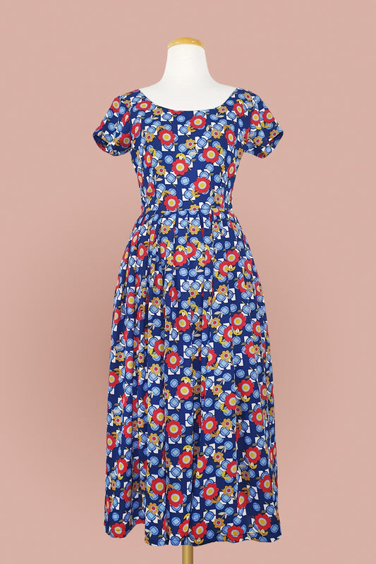 Elaine Dress // Flower Button